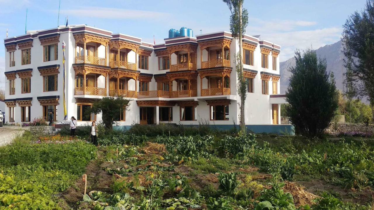Hunder Residency Hotel Лех Екстериор снимка